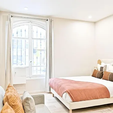 Parisien - 17eme Arrondissement 아파트 *
