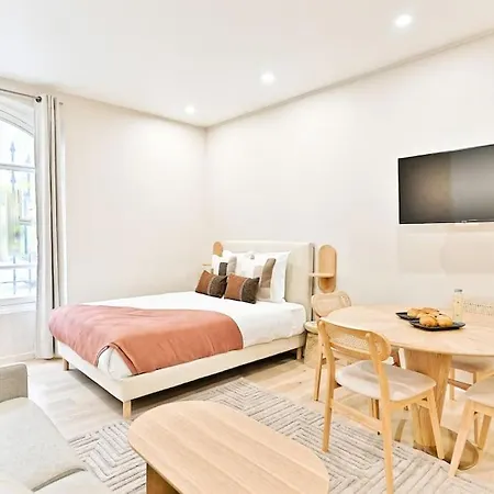 Parisien - 17eme Arrondissement باريس