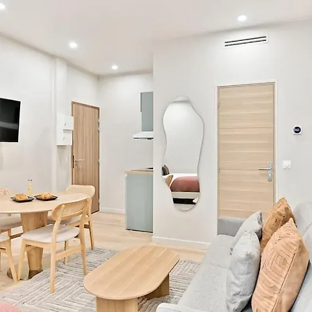 Parisien - 17eme Arrondissement 아파트 *