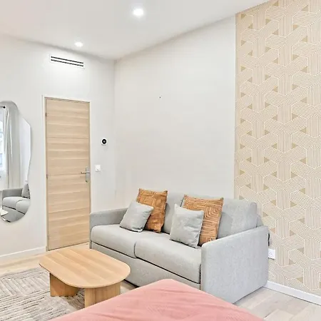 Apartment Parisien - 17eme Arrondissement *